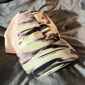 NWT Fast and Free run hat